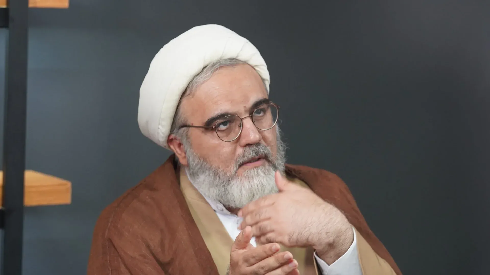 ایمان در تعلیق؛ نقدی بر امیدسازی‌های شتاب‌زده
