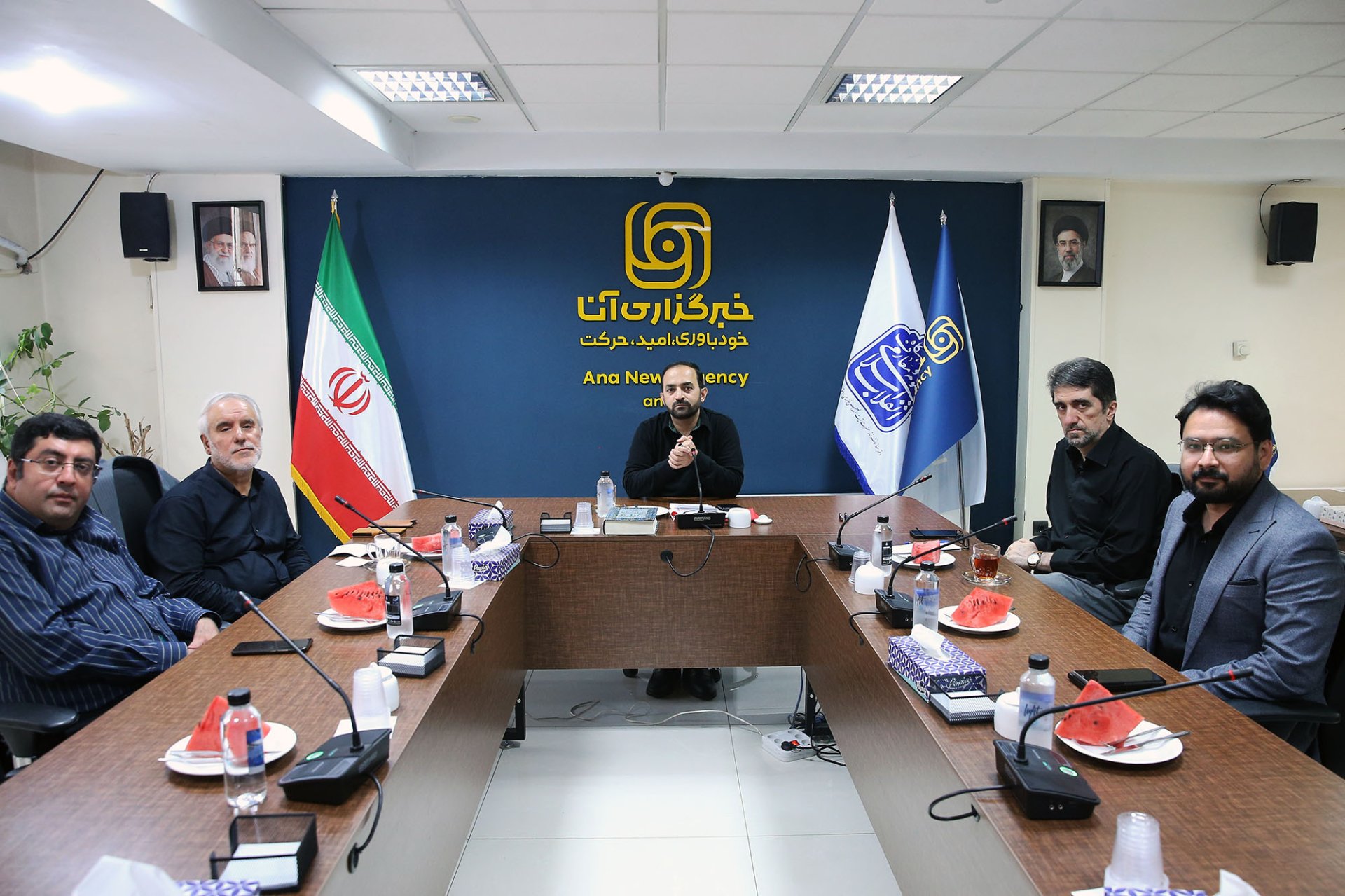 گزارش تصویری نشست علمی آیین تشییع بزرگان در تاریخ تشیع و انقلاب اسلامی؛ ابعاد، کارکردها و پیامدها
