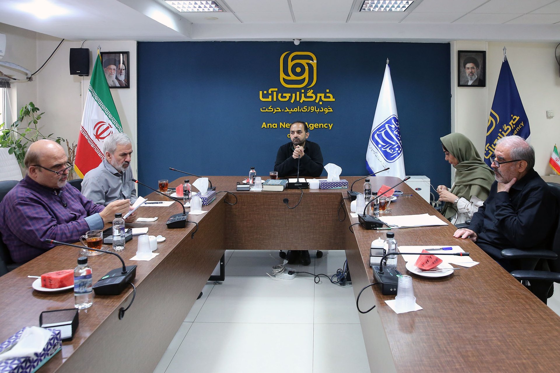 گزارش تصویری نشست علمی واکاوی ابعاد راهبردی و تمدنی تشییع تاریخی رهبر شهید
